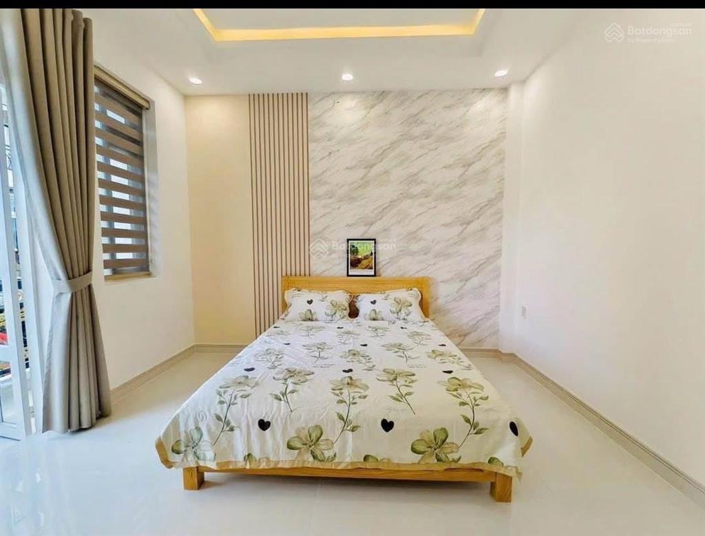 Bán gấp nhà gần đại học sư phạm diện tích 78,5m2 giá 3tỷ66 ở lê văn sỹquận 3 đang cho thuê 26tr/th
