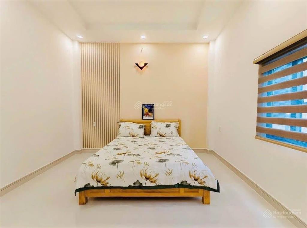 Bán gấp nhà gần đại học sư phạm diện tích 78,5m2 giá 3tỷ66 ở lê văn sỹquận 3 đang cho thuê 26tr/th