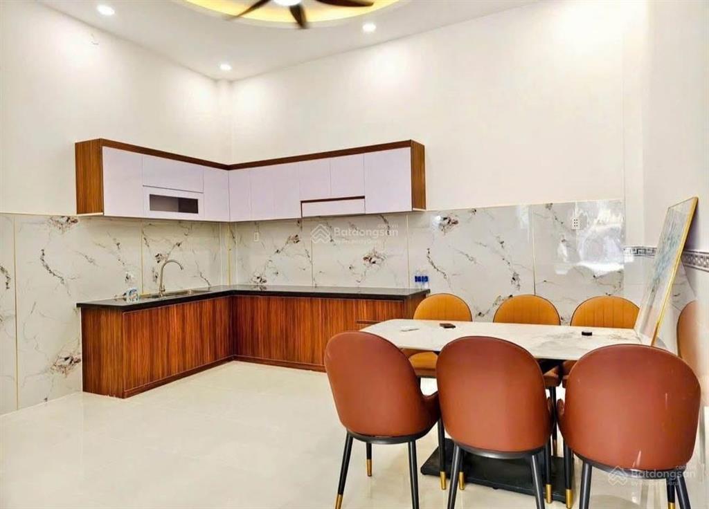 Bán gấp nhà gần đại học sư phạm diện tích 78,5m2 giá 3tỷ66 ở lê văn sỹquận 3 đang cho thuê 26tr/th