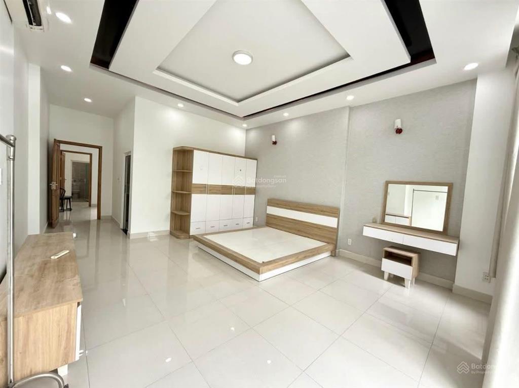Cán bộ về hưu bán nhà tân hưngquận 5 gần bệnh viện chợ rẫy dt 60,4m2 giá 2tỷ45, đang cho thuê 18tr