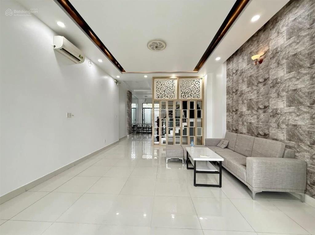 Cán bộ về hưu bán nhà tân hưngquận 5 gần bệnh viện chợ rẫy dt 60,4m2 giá 2tỷ45, đang cho thuê 18tr
