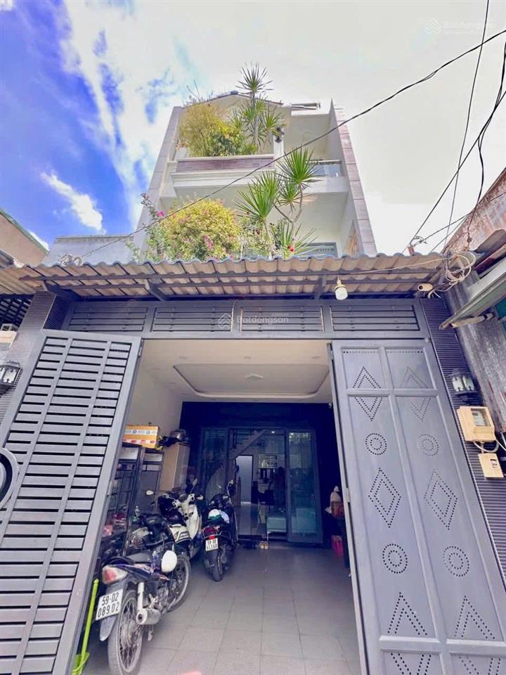 Bán gấp trong tháng nhà phạm phú thứquận 6 dt 68,5m2 giá 3tỷ26 gần chợ bình tiên hợp đồng thuê 22t