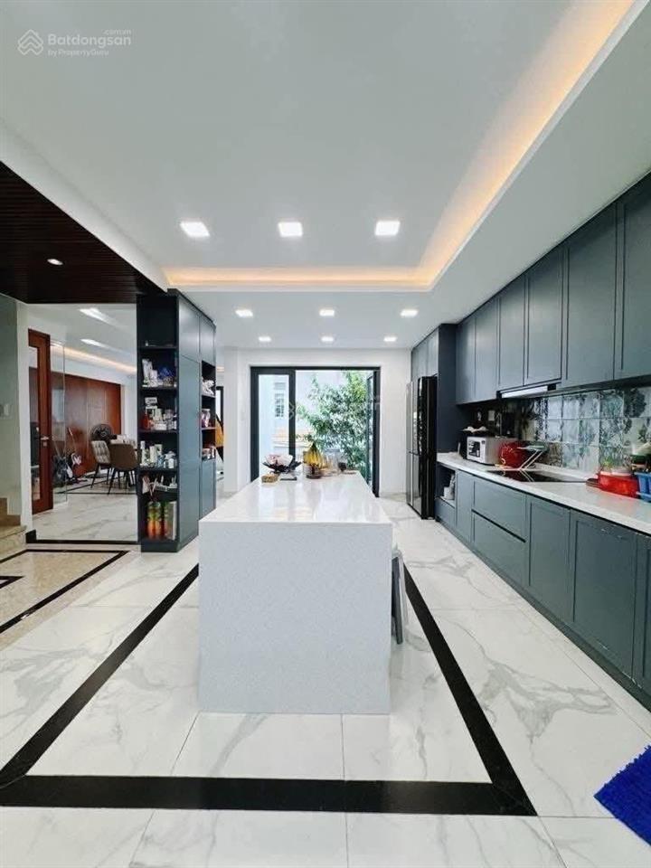 Cần bán nhà gần chợ bến thành dt 71,5m2 đường đặng trần côn  quận 1 đang cho thuê 30tr/th