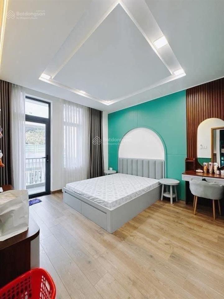 Cần bán nhà gần chợ bến thành dt 71,5m2 đường đặng trần côn  quận 1 đang cho thuê 30tr/th