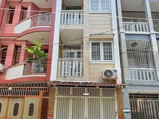 Xoay tiền bán gấp nhà lê thị hồng gấmquận 1 giá 4tỷ99 gần chợ bến thành dt 62,4m2 cho thuê 28tr/th