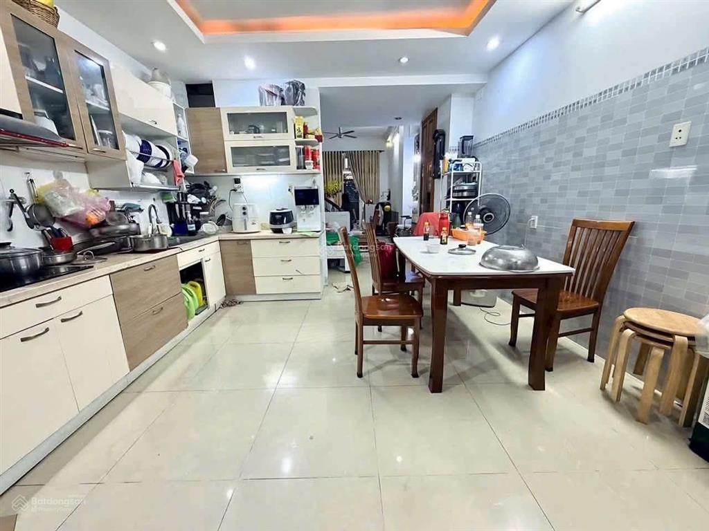 Bán nhà đường ôtô nguyễn tiểu laquận 10 đang cho thuê 21tr/th, gần vạn hạnh mall giá 3tỷ05 dt 68m2