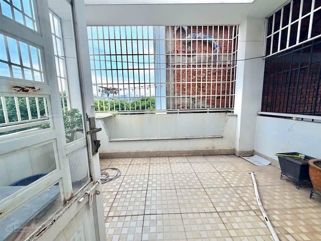 Bán nhà đường ôtô nguyễn tiểu laquận 10 đang cho thuê 21tr/th, gần vạn hạnh mall giá 3tỷ05 dt 68m2