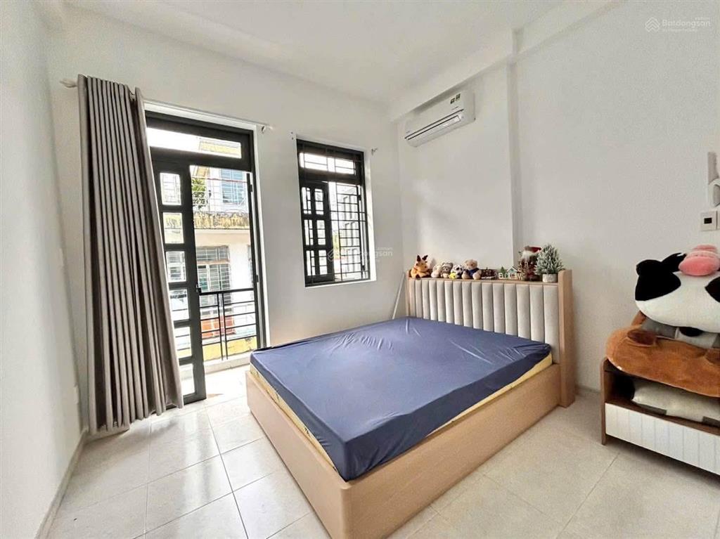 Bán nhà nhiêu tứphú nhuận gần siêu thị coop mart phú nhuận 58,8m2 giá 2ỷ450 còn tl, cho thuê 20tr
