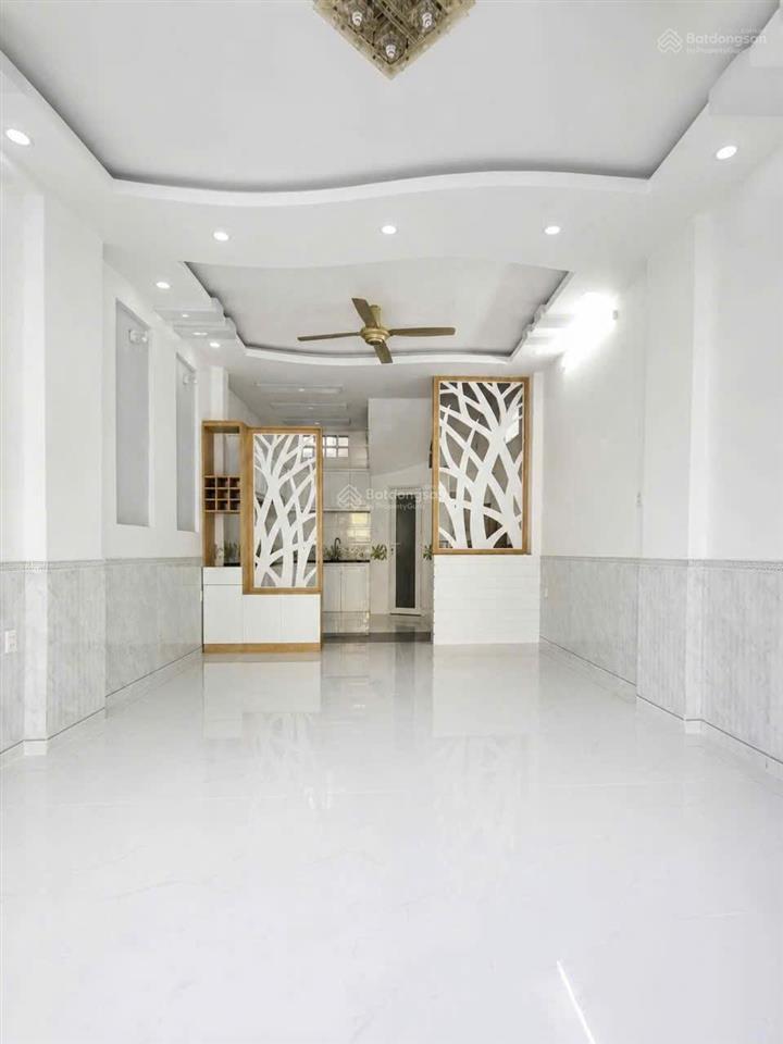 Bán gấp nhà cho thuê 19tr gần bệnh viện nhi đồng giá 2tỷ95 dt 42m2, đường nguyễn tri phươngquận 10
