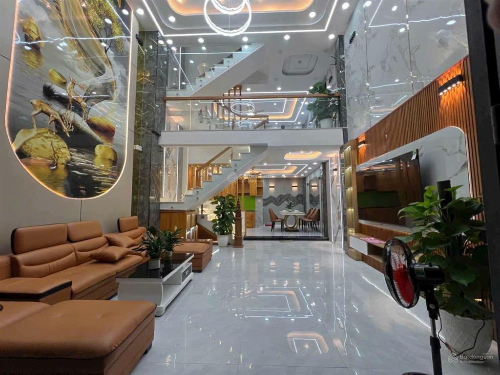 Nhà cho thuê nguyên căn 20tr/th, đường lò siêuquận 11 giá 3tỷ39 dt 73m2 gần thpt nam kỳ khởi nghĩa
