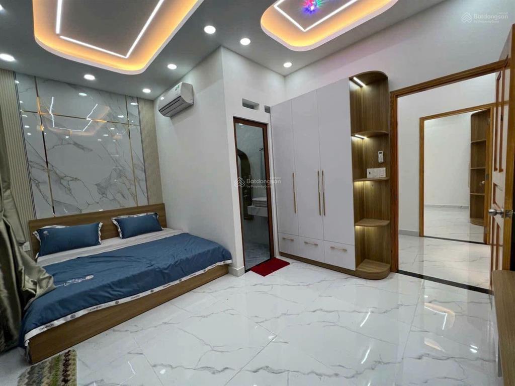 Nhà cho thuê nguyên căn 20tr/th, đường lò siêuquận 11 giá 3tỷ39 dt 73m2 gần thpt nam kỳ khởi nghĩa