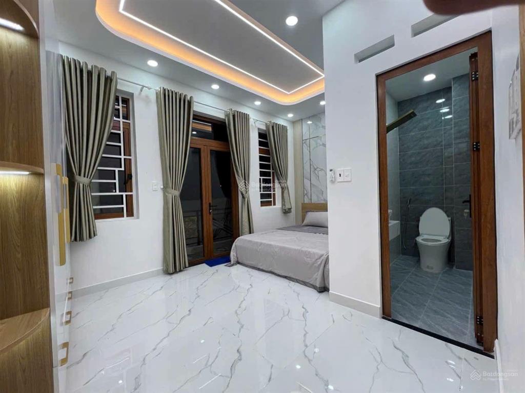 Nhà cho thuê nguyên căn 20tr/th, đường lò siêuquận 11 giá 3tỷ39 dt 73m2 gần thpt nam kỳ khởi nghĩa