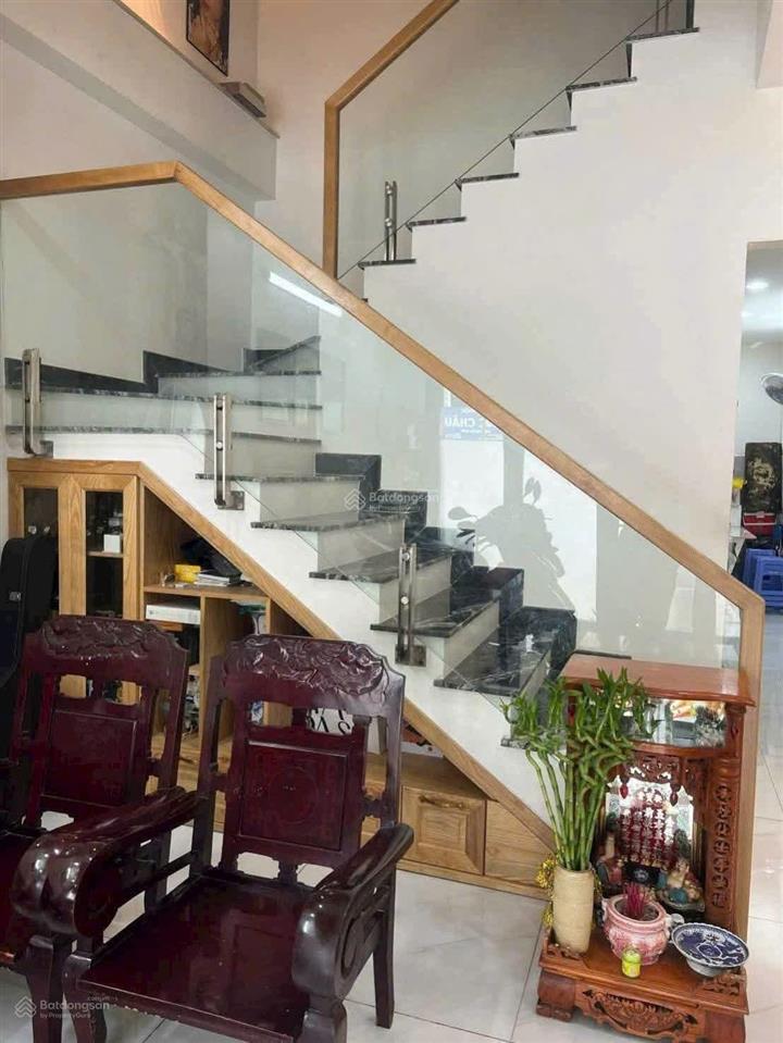 Nhà đang kinh doanh 23tr/th, mt dương quảng hàmgò vấp gần sát siêu thị emart dtcn 60m2 giá 3tỷ990