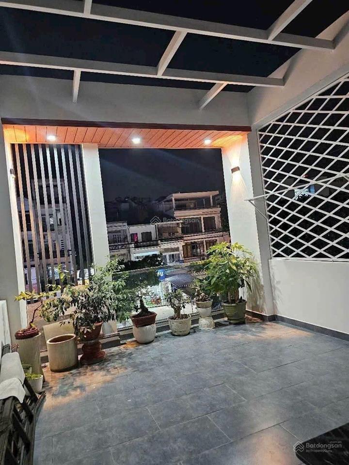 Nhà đang kinh doanh 23tr/th, mt dương quảng hàmgò vấp gần sát siêu thị emart dtcn 60m2 giá 3tỷ990