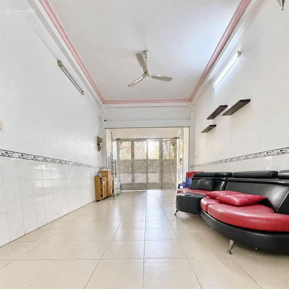 Nhà đường lớn 12m khu bàu cát 3tân bình dt 72m2 giá 3tỷ640 còn tl gần sân bay đang cho thuê 22tr