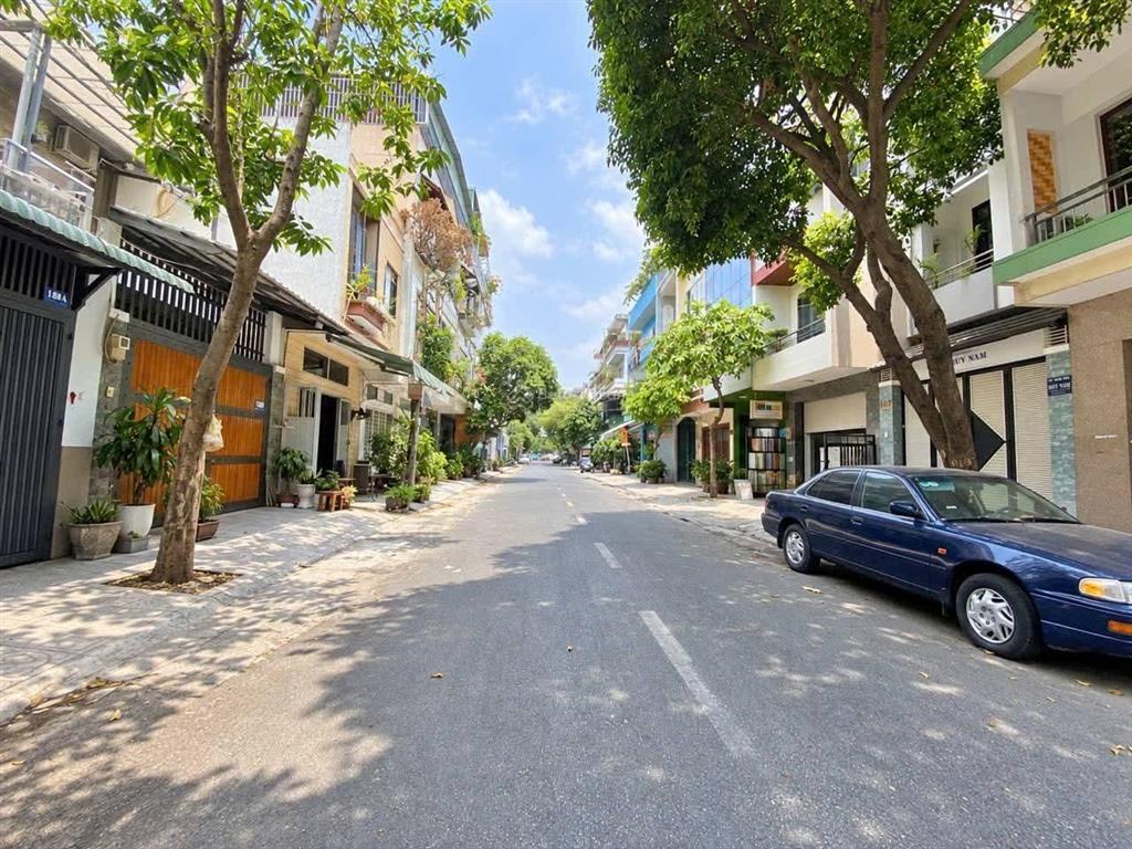 Nhà đường lớn 12m khu bàu cát 3tân bình dt 72m2 giá 3tỷ640 còn tl gần sân bay đang cho thuê 22tr