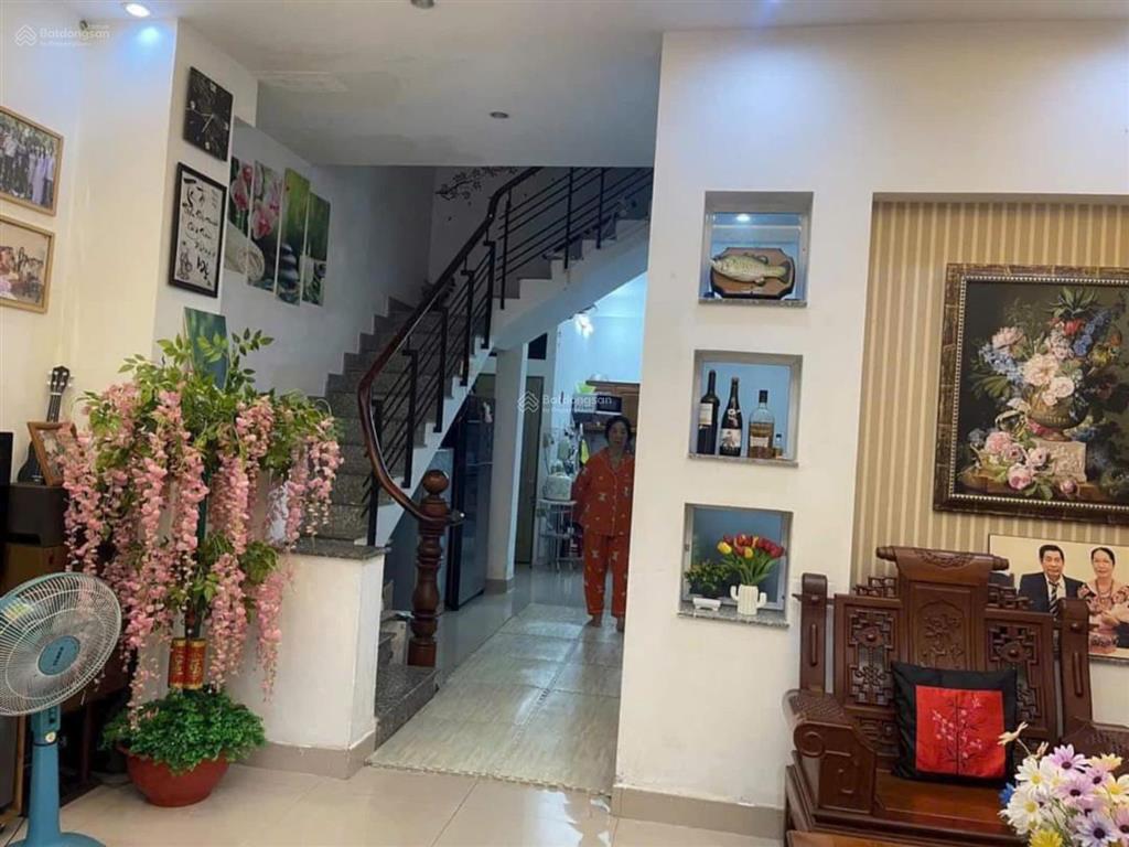 Nhà đẹp hẻm lớn đường cao văn lầu, quận 6 cho thuê 20tr/th, gần chợ bình tây dtcn 80,4m2 giá 3tỷ150