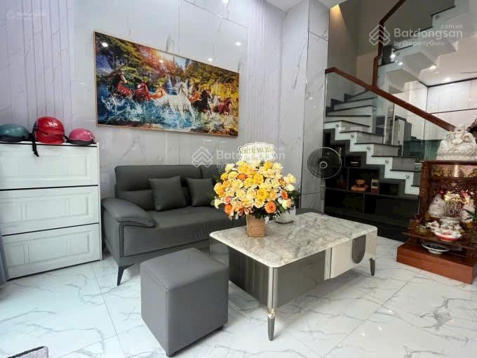 Cần xoay vốn bán gấp nhà lê văn lươngquận 7 giá 3tỷ270, dt 84m2 gần lotte mart hiện cho thuê 21tr