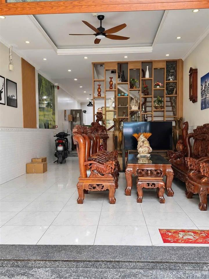Bán gấp nhà gần gigamall thủ đức đang cho thuê 24tr, đường 18thủ đức (cũ) giá tl dtcn 5mx18m