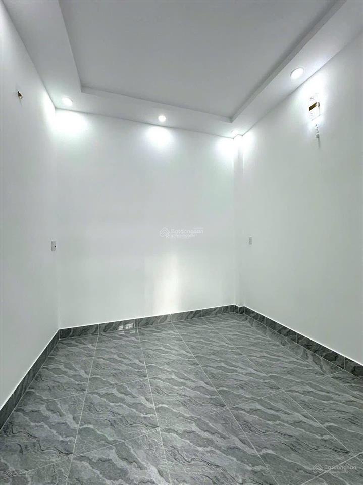 Nhà đang ngộp 55m2 giá 1tỷ950 đường ô tô bùi đình túybình thạnh gần học viện cán bộ, cho thuê 18tr