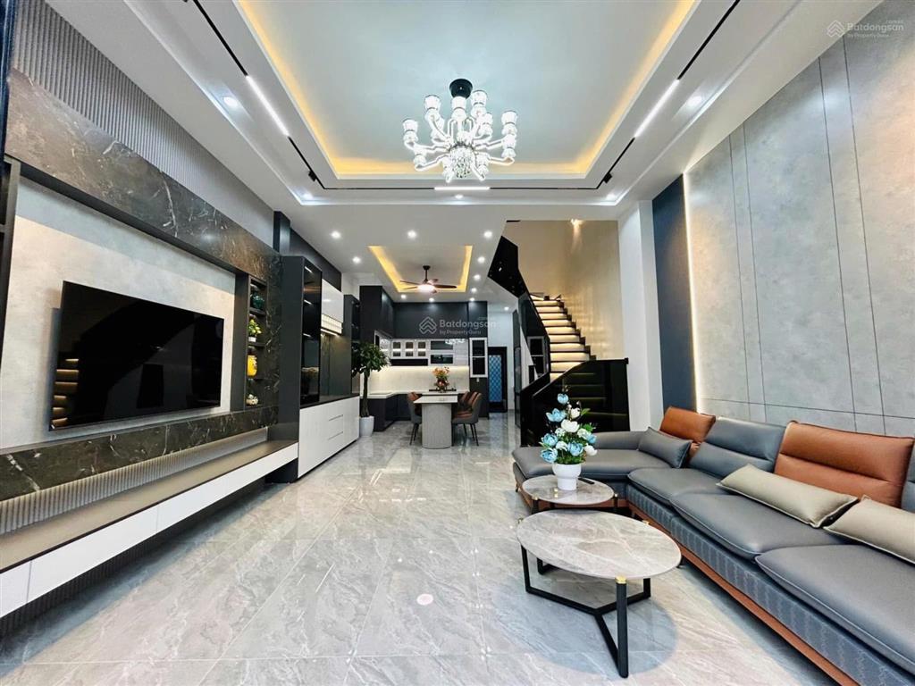 Nhà giá ngộp dt 92,9m2 giá 3tỷ85 còn tl lương định củaquận 2 cho thuê 23tr/th gần mầm non họa mi