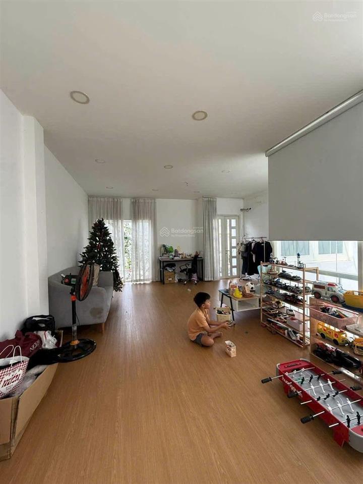 Hẻm xe hơi đường trần quang diệuquận3 giá 4tỷ1 gần bệnh viện an sinh dt 92m2 đang sẵn hđ thuê 25tr