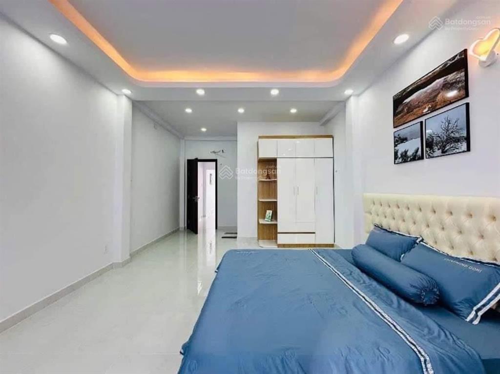 Nhà đẹp cách chợ tân định 500m, giá 4tỷ99 dt 70m2 đường đặng tấtquận 1 đang sẵn hợp đồng thuê 25tr