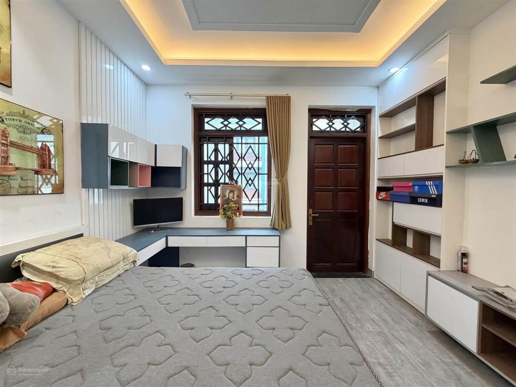 Nhà hẻm thông đường ngô quyền  quận 10 gần chợ quang trung, dt 69,6m2 đang cho thuê 24tr/th