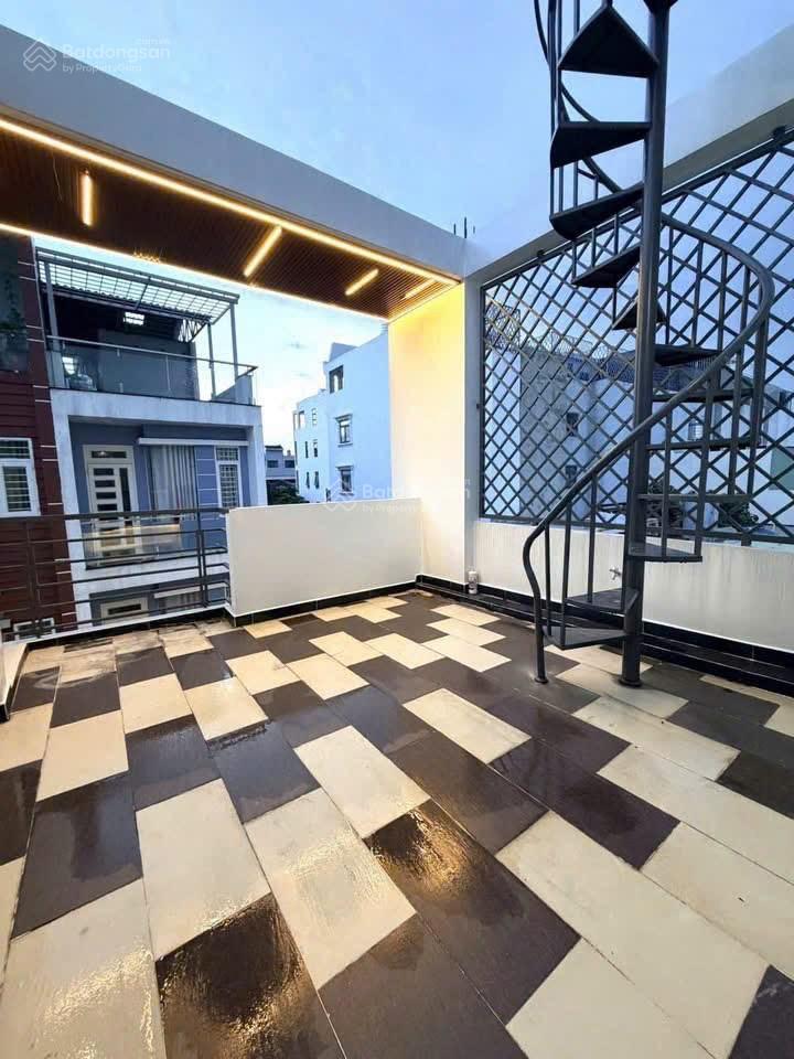 Ngoại năm bán nhà tô hiến thành  quận 10, dt 48m2 gần tiểu học lê thị riêng cho thuê 12tr
