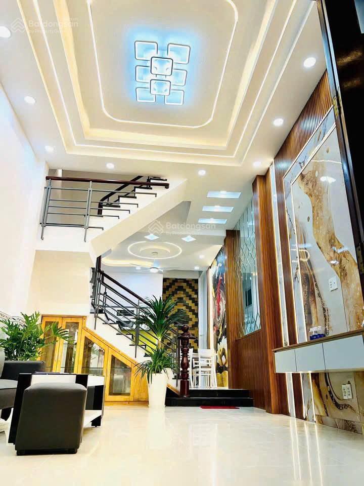 Ngoại năm bán nhà tô hiến thành  quận 10, dt 48m2 gần tiểu học lê thị riêng cho thuê 12tr