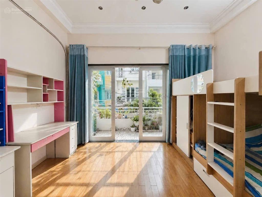 Nhà đẹp nguyễn hữu cầuquận 1 giá 4tỷ500 gần chợ tân định diện tích 72m2 đang kinh doanh 25tr/tháng