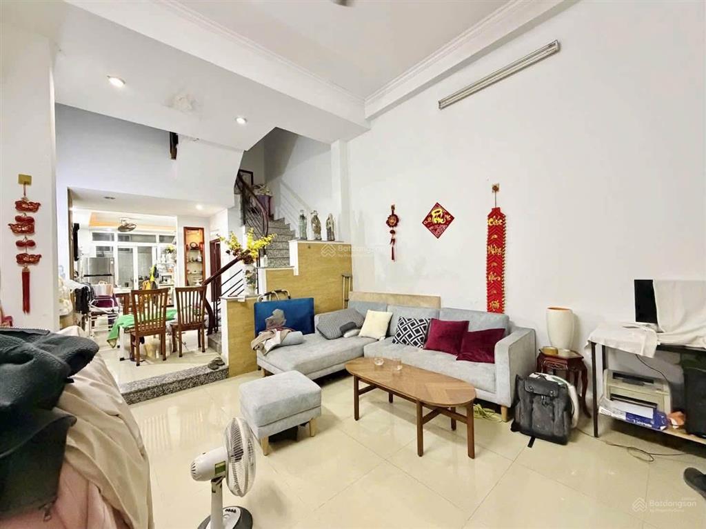 Nhà lê thị hồnggò vấp khu đồng bộ đẹp giá 2tỷ87 cách sân bay 5 phút dt 80 m2 đang sẵn hđ thuê 20tr