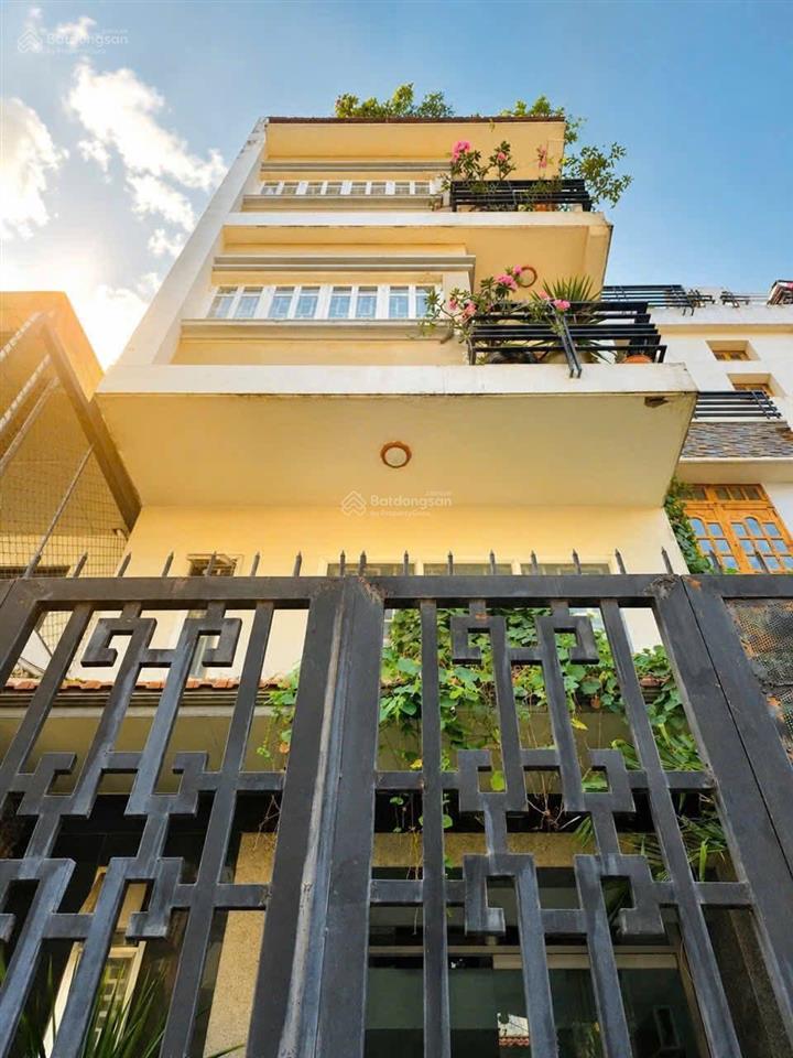 Bán nhà cách sân bay chỉ 5ph, đặng văn ngữphú nhuận giá 3tỷ89 diện tích 81m2, đang cho thuê 24tr/t