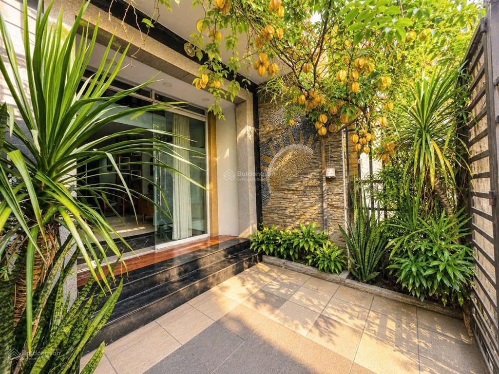 Bán nhà cách sân bay chỉ 5ph, đặng văn ngữphú nhuận giá 3tỷ89 diện tích 81m2, đang cho thuê 24tr/t