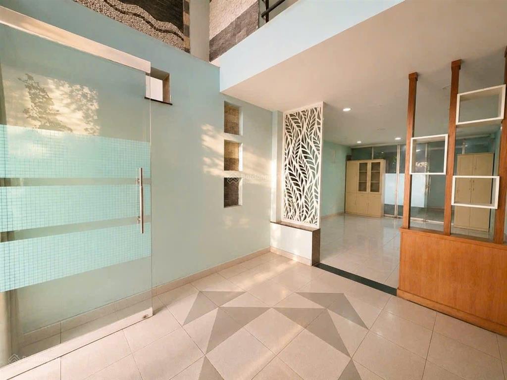 Bán nhà cách sân bay chỉ 5ph, đặng văn ngữphú nhuận giá 3tỷ89 diện tích 81m2, đang cho thuê 24tr/t