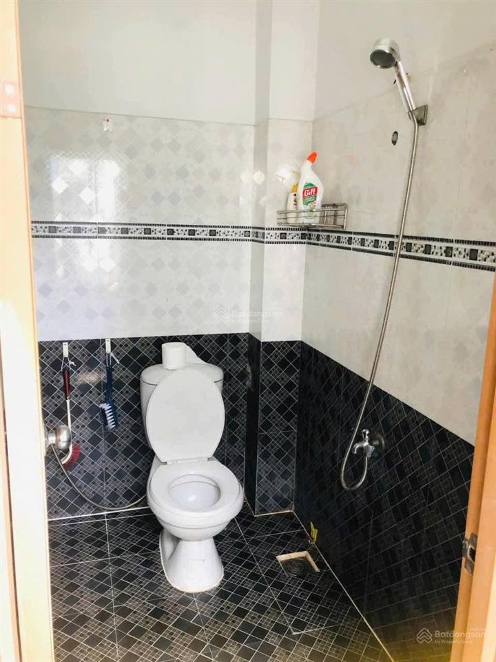 Bán gấp nhà tân phướcquận 10, gần bệnh viện răng hàm mặt, dt 72m2 giá 3tỷ75, đang cho thuê 23tr/th