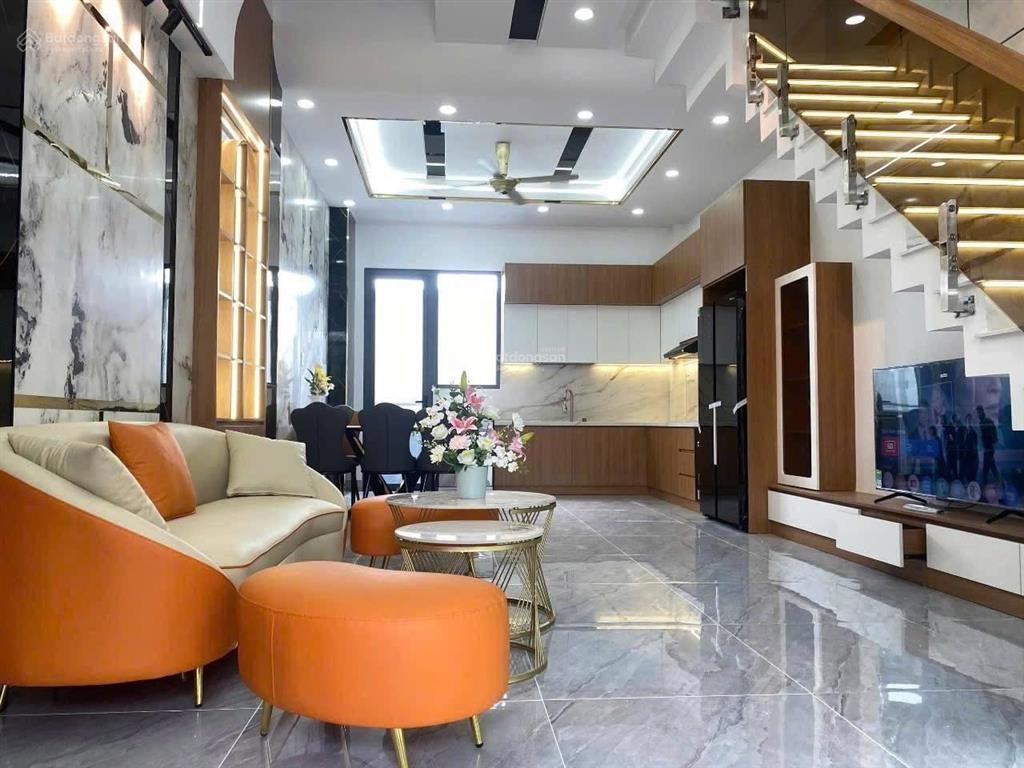 Cô 7 bán căn nhà cho thuê 24 triệu/th, đ. nguyễn thiện thuật  q.3, giá 4tỷ290/83m2, gần chợ bàn cờ
