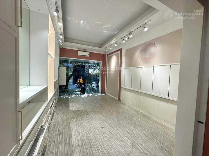 Chính chủ bán gấp nhà cho thuê 28triệu, đ. phạm cự lượng  tân bình, giá 2tỷ830/60,2m2, gần sân bay