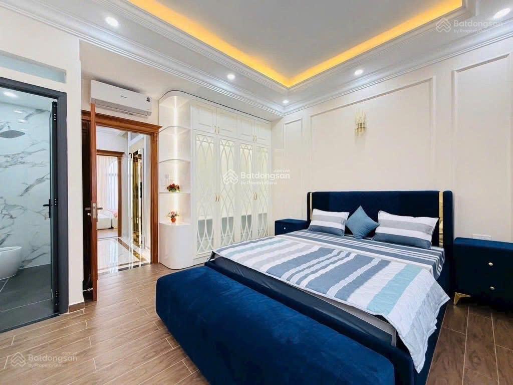 Bán nhà đi úc cho thuê 35tr. đường nguyễn thị minh khai  q.1. 98.5m2, gần thảo cầm viên