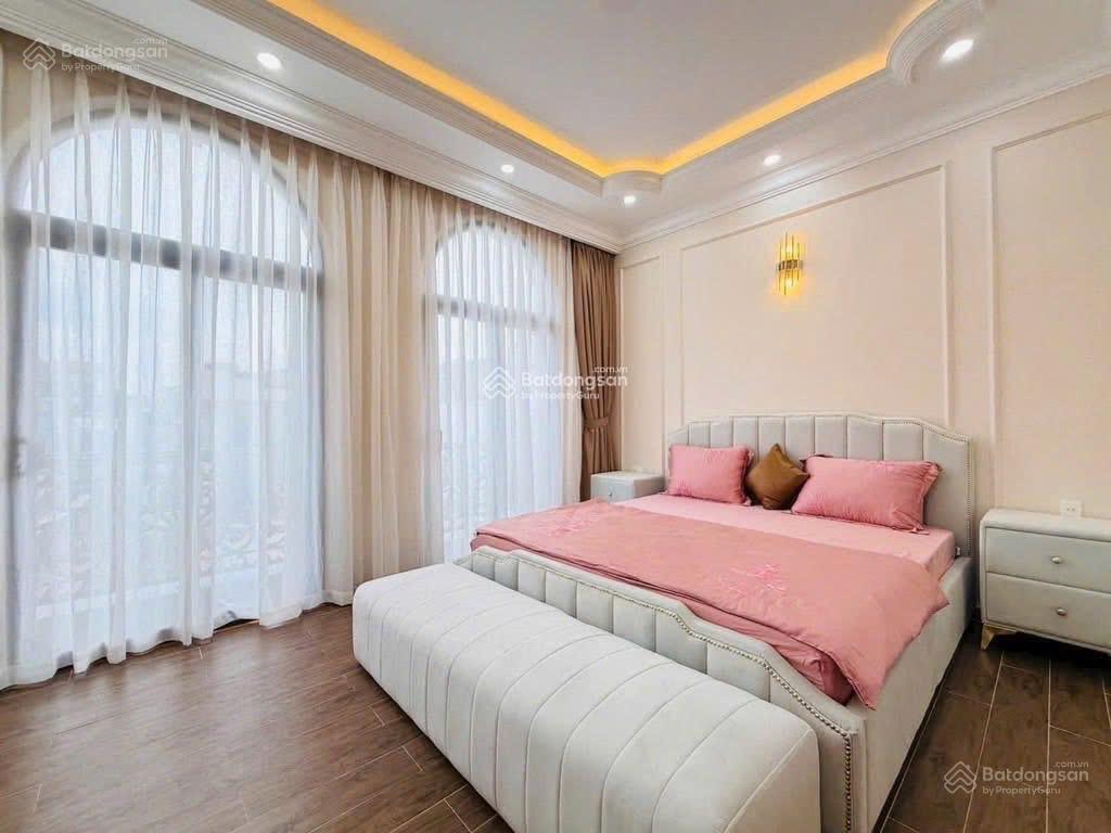 Bán nhà đi úc cho thuê 35tr. đường nguyễn thị minh khai  q.1. 98.5m2, gần thảo cầm viên