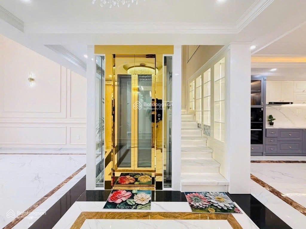 Bán nhà đi úc cho thuê 35tr. đường nguyễn thị minh khai  q.1. 98.5m2, gần thảo cầm viên