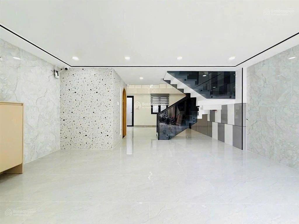 Chính chủ bán căn nhà giá 5tỷ850/92m2, đường thạch thị thanh  q.1, cho thuê 30tr, gần chợ tân định