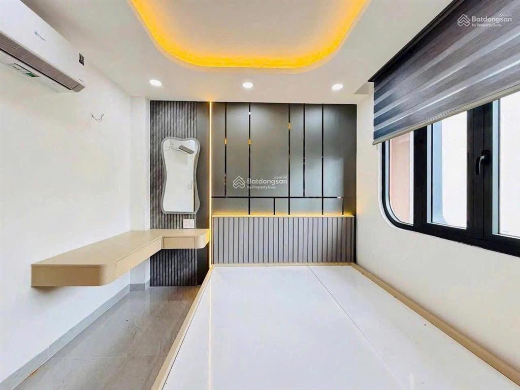 Chính chủ bán căn nhà giá 5tỷ850/92m2, đường thạch thị thanh  q.1, cho thuê 30tr, gần chợ tân định