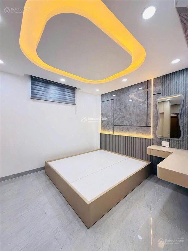 Chính chủ bán căn nhà giá 5tỷ850/92m2, đường thạch thị thanh  q.1, cho thuê 30tr, gần chợ tân định