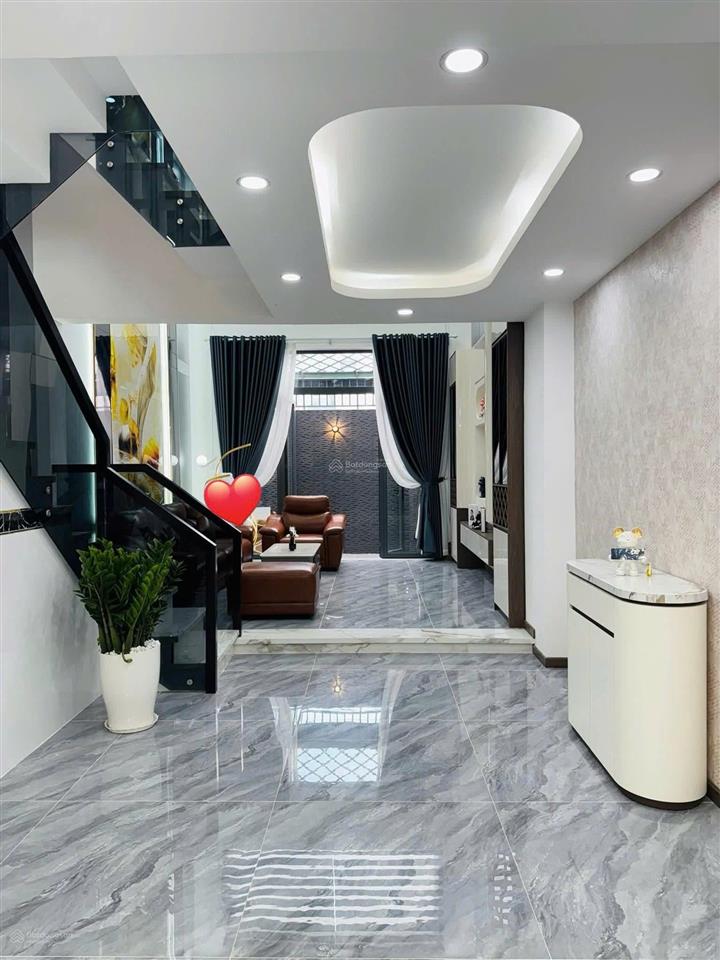 Chỉ 4tỷ050 có ngay căn nhà 81m2  đường vườn chuối  q. 3, cho thuê 27triệu, gần chợ vườn chuối
