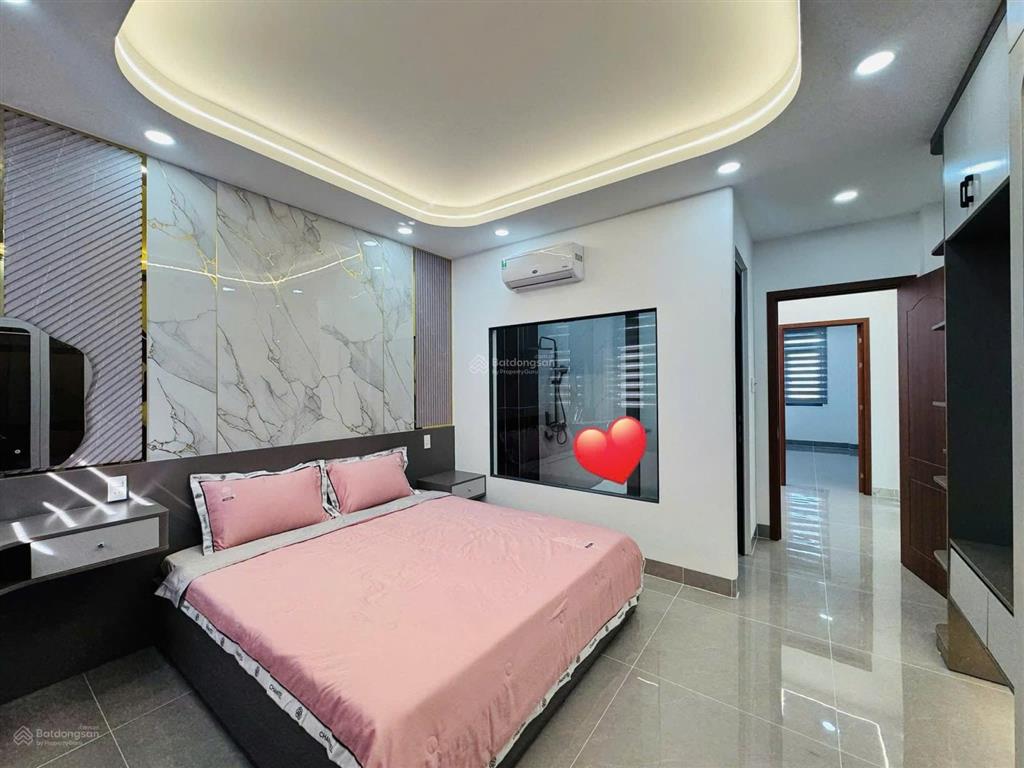 Tìm chủ cho căn nhà đang cho thuê 33tr  đường hai bà trưng  q.1, giá 5tỷ350/88m2, gần hồ con rùa