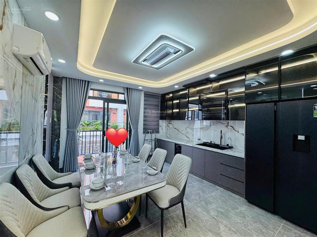 Tìm chủ cho căn nhà đang cho thuê 33tr  đường hai bà trưng  q.1, giá 5tỷ350/88m2, gần hồ con rùa