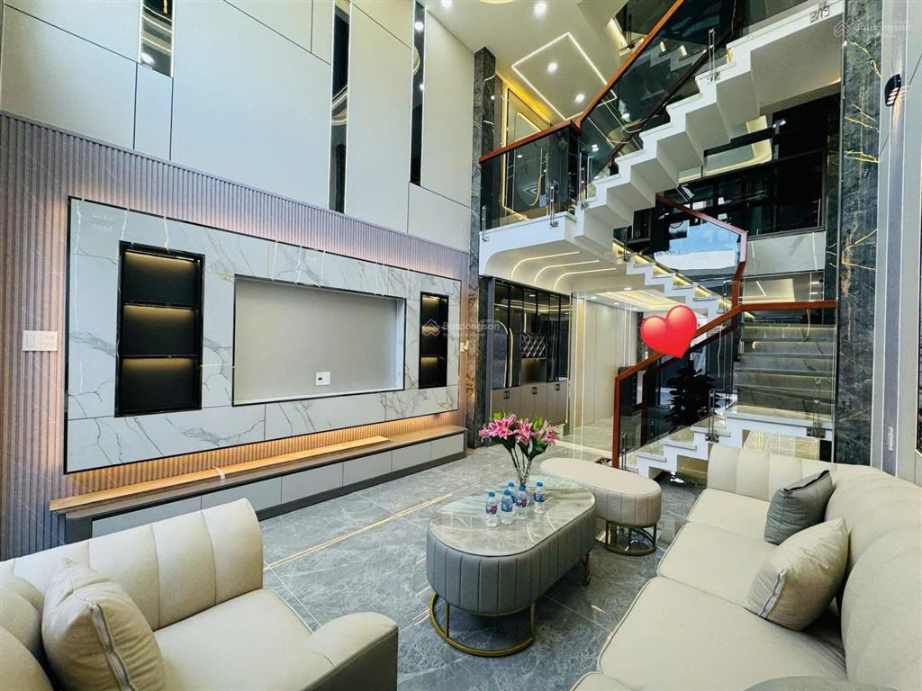 Tìm chủ cho căn nhà đang cho thuê 33tr  đường hai bà trưng  q.1, giá 5tỷ350/88m2, gần hồ con rùa