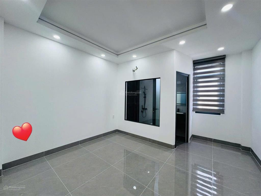 Tìm chủ cho căn nhà đang cho thuê 33tr  đường hai bà trưng  q.1, giá 5tỷ350/88m2, gần hồ con rùa