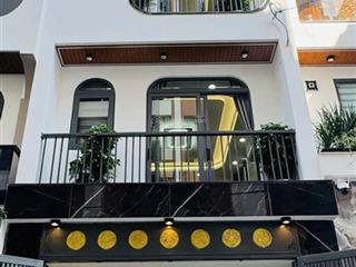 Tìm chủ cho căn nhà đang cho thuê 33tr  đường hai bà trưng  q.1, giá 5tỷ830/88m2, gần hồ con rùa